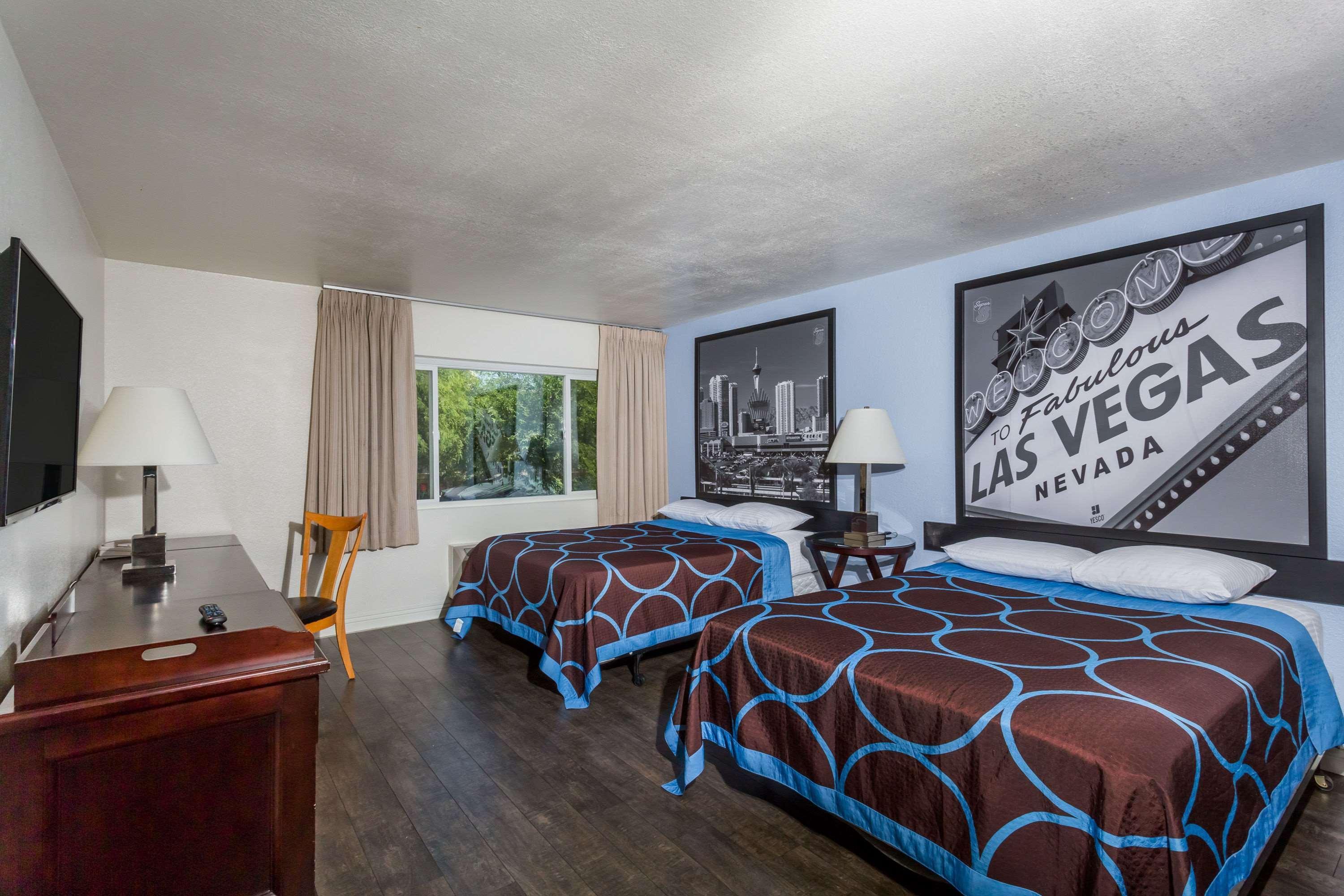 Super 8 By Wyndham Las Vegas North Strip/Fremont St. Area Eksteriør billede
