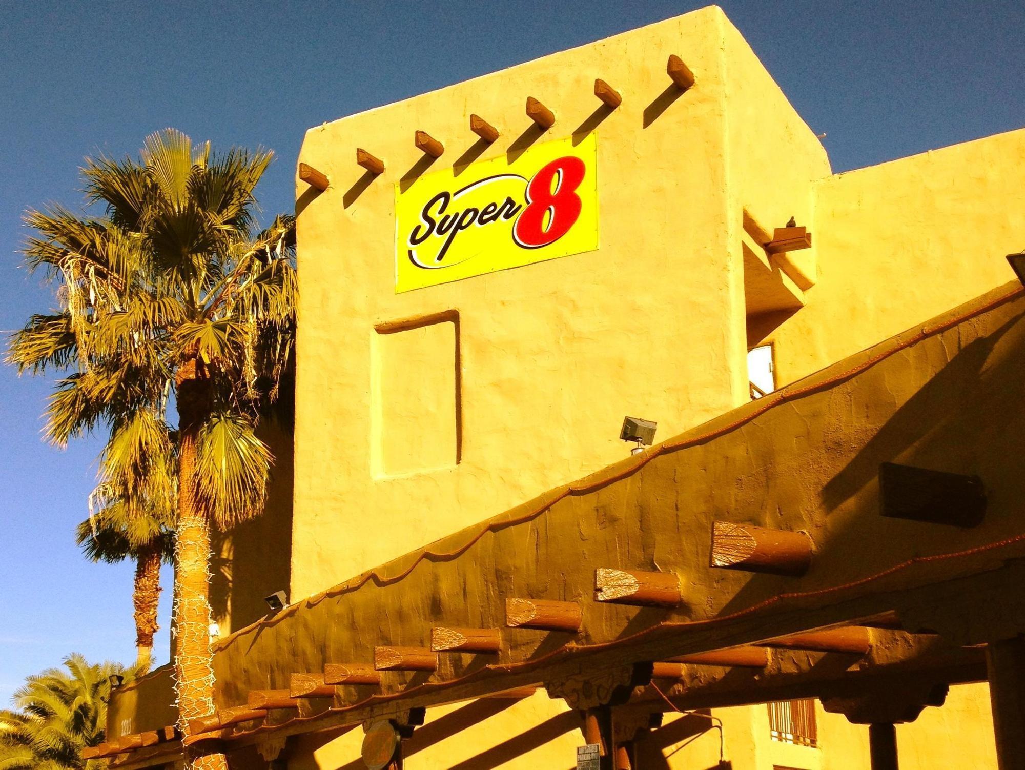 Super 8 By Wyndham Las Vegas North Strip/Fremont St. Area Eksteriør billede