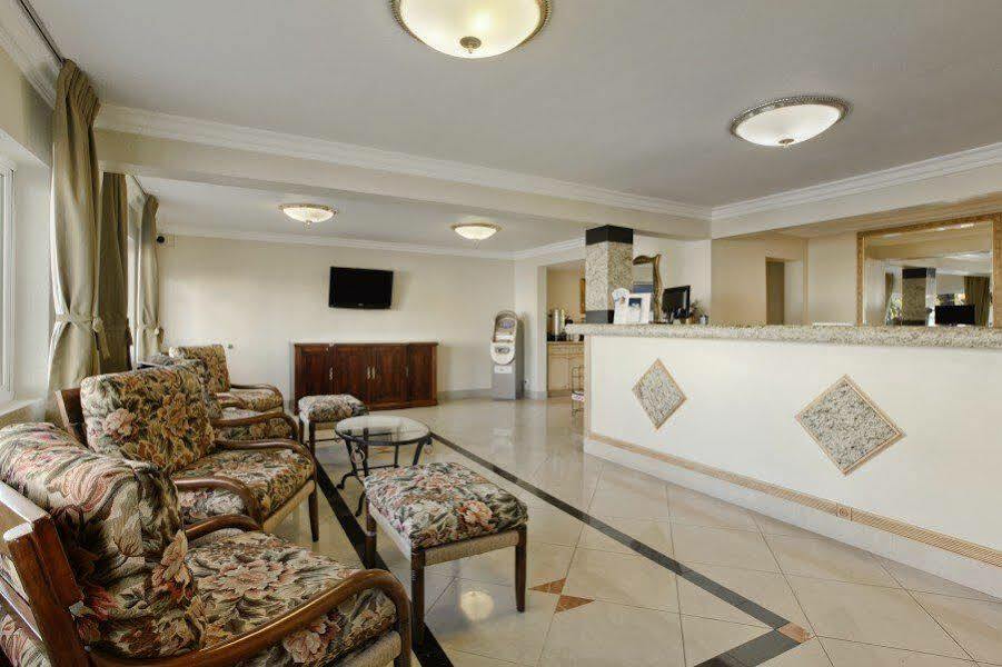 Super 8 By Wyndham Las Vegas North Strip/Fremont St. Area Eksteriør billede