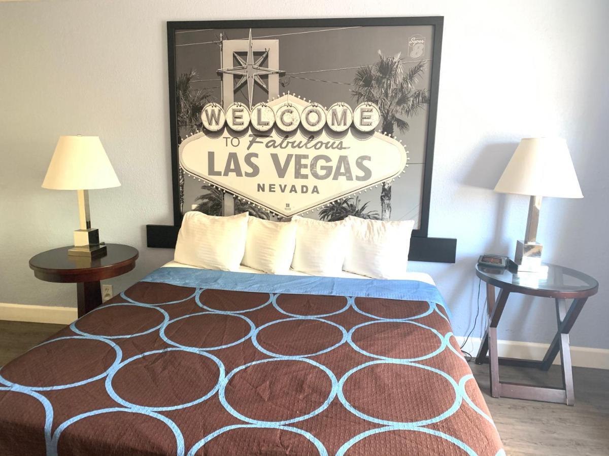 Super 8 By Wyndham Las Vegas North Strip/Fremont St. Area Eksteriør billede